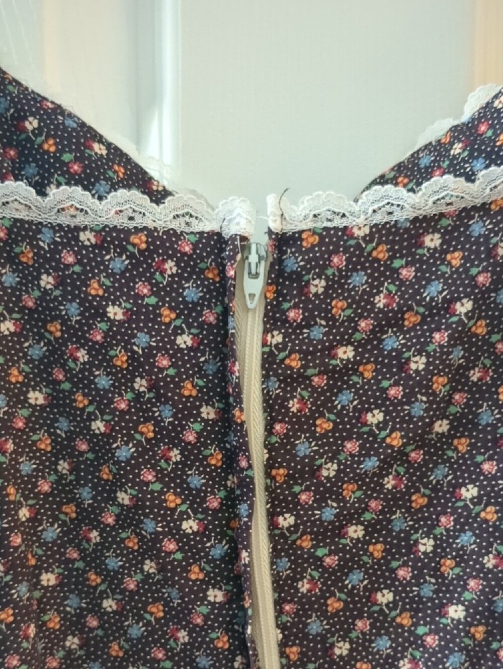 Vintage-Inspired Gunne Sax Style Brown Floral Lace-Trim Sundress - Picture 6 of 8